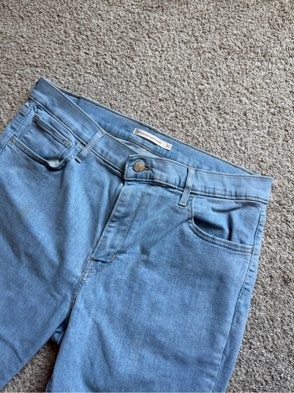 Levi's Women's Light Blue Skinny Jeans